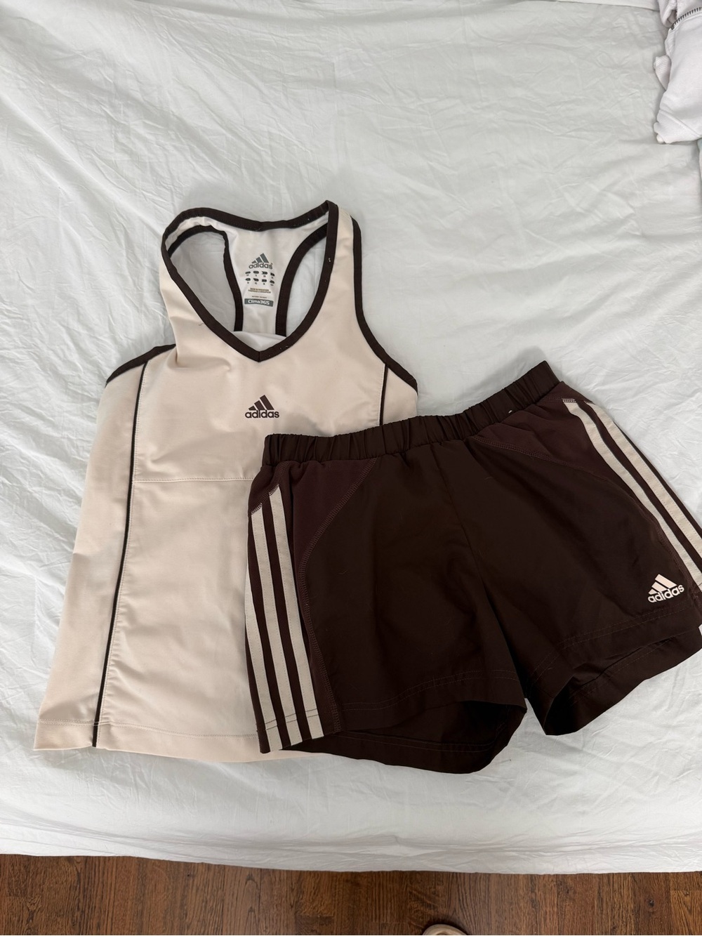 Adidas Vintage set  Cream/T Back Tank & Coco  Shorts - Clima 365 - women’s XS
